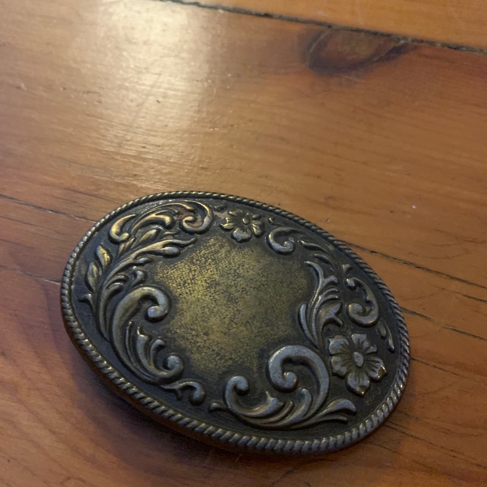 Vintage Brass Belt Buckle - 5/$20 SALE❤️ - Picture 1 of 5